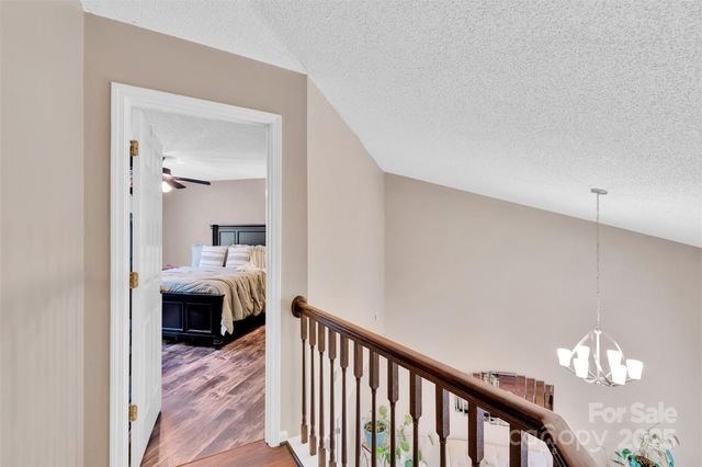 11219 Kempsford Drive, Charlotte, NC 28262