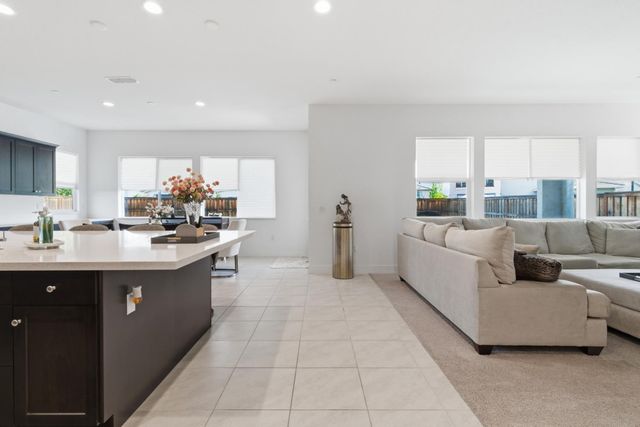 3233 Kipling Dr, Lathrop, CA 95330