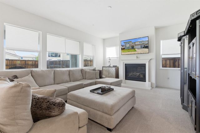 3233 Kipling Dr, Lathrop, CA 95330