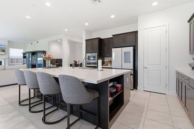 3233 Kipling Dr, Lathrop, CA 95330