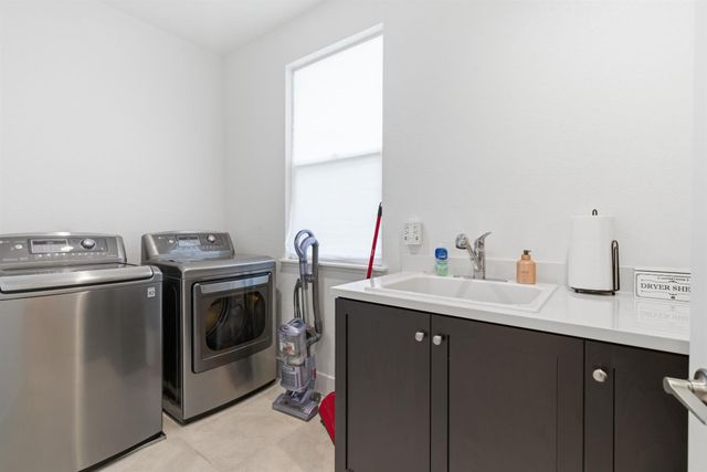 3233 Kipling Dr, Lathrop, CA 95330