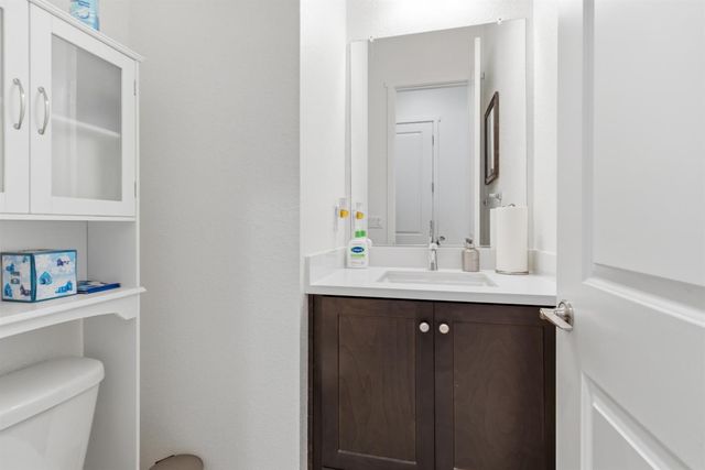 3233 Kipling Dr, Lathrop, CA 95330