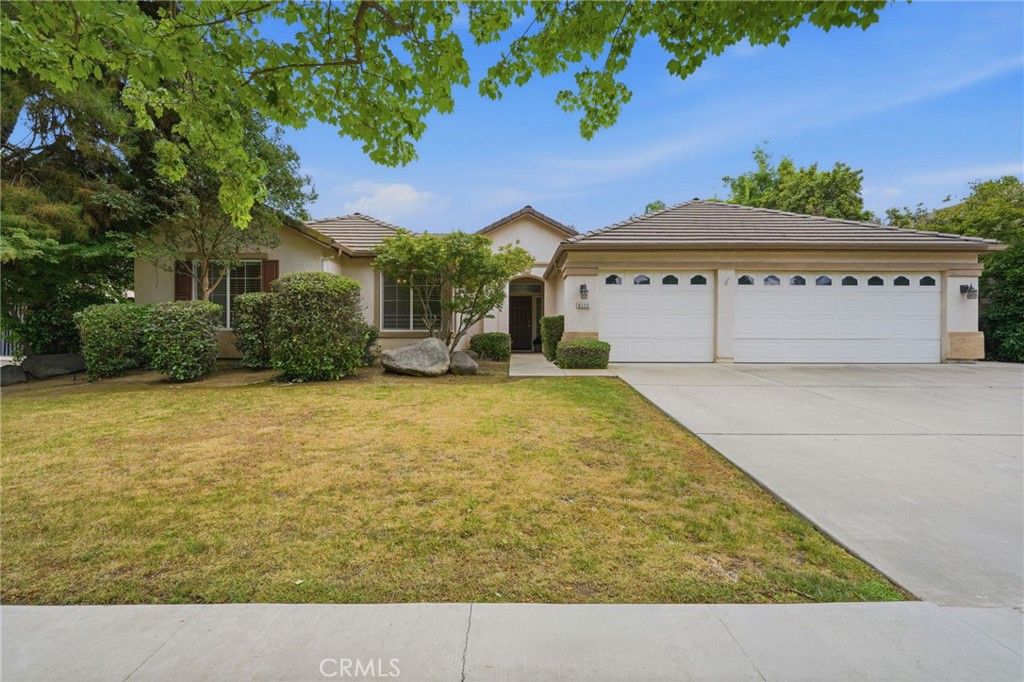 Image 1 of property listing at 6111 W Pryor Court, Visalia, CA 93277