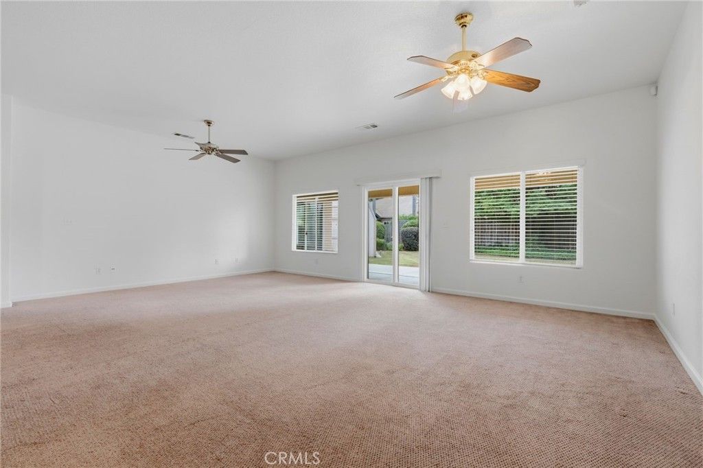 Image 16 of property listing at 6111 W Pryor Avenue, Visalia, CA 93277