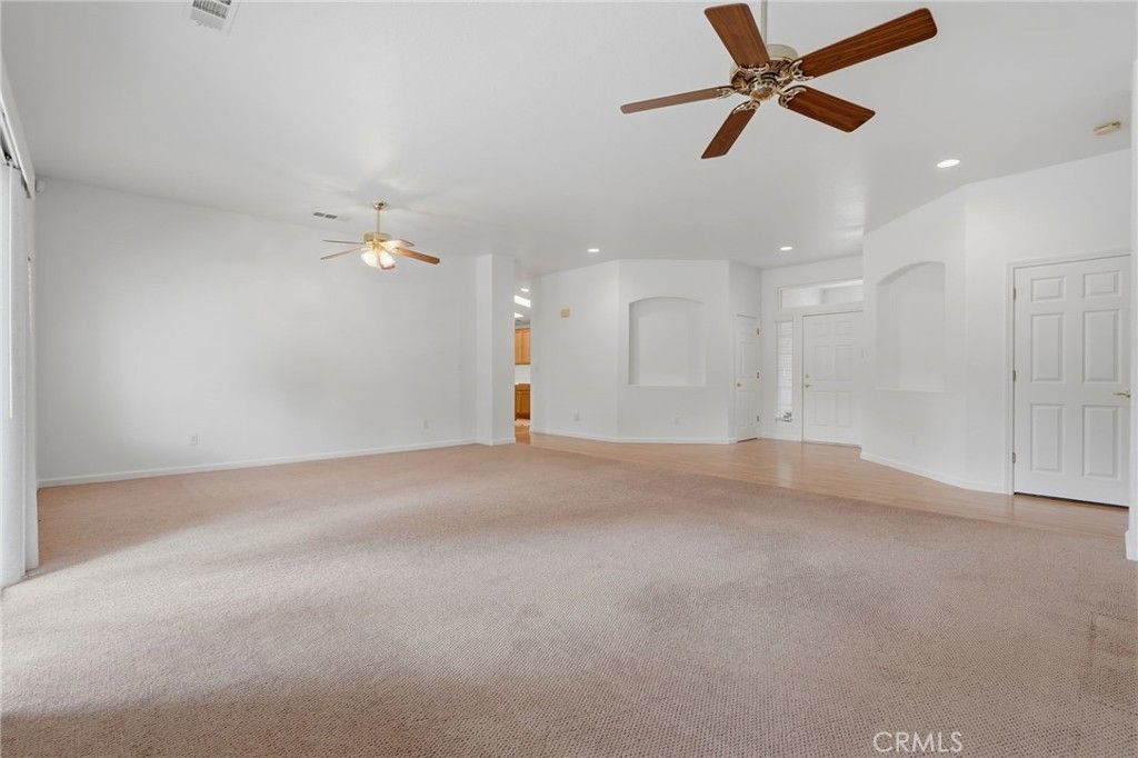 Image 18 of property listing at 6111 W Pryor Avenue, Visalia, CA 93277