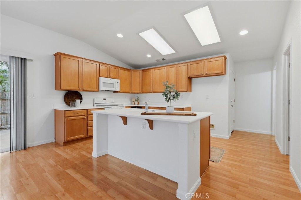 Image 20 of property listing at 6111 W Pryor Avenue, Visalia, CA 93277