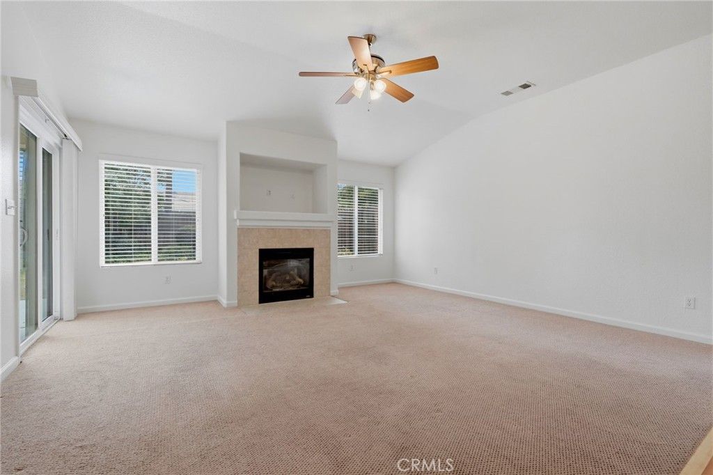 Image 32 of property listing at 6111 W Pryor Avenue, Visalia, CA 93277