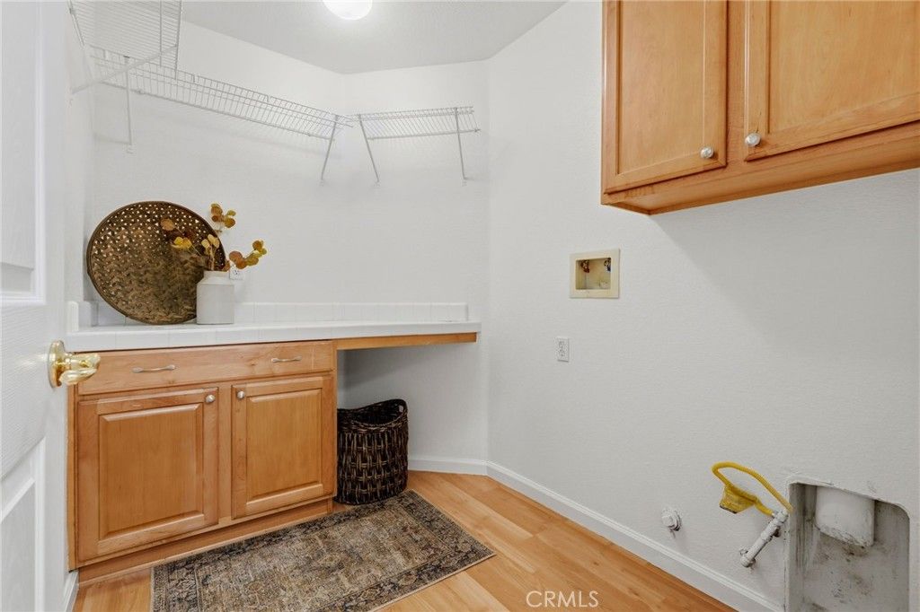 Image 35 of property listing at 6111 W Pryor Avenue, Visalia, CA 93277