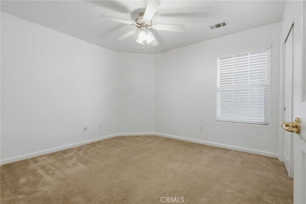 Image 37 of property listing at 6111 W Pryor Avenue, Visalia, CA 93277