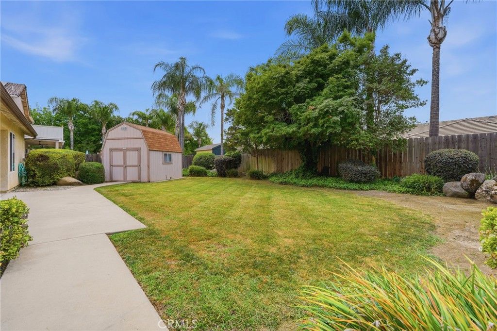 Image 53 of property listing at 6111 W Pryor Avenue, Visalia, CA 93277