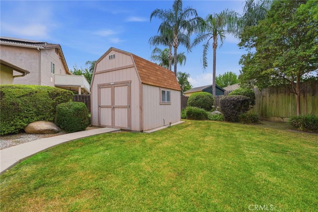Image 55 of property listing at 6111 W Pryor Avenue, Visalia, CA 93277