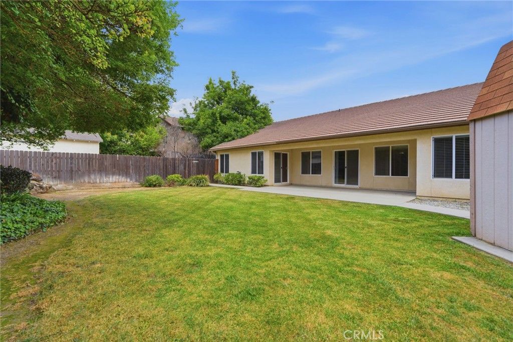 Image 57 of property listing at 6111 W Pryor Avenue, Visalia, CA 93277