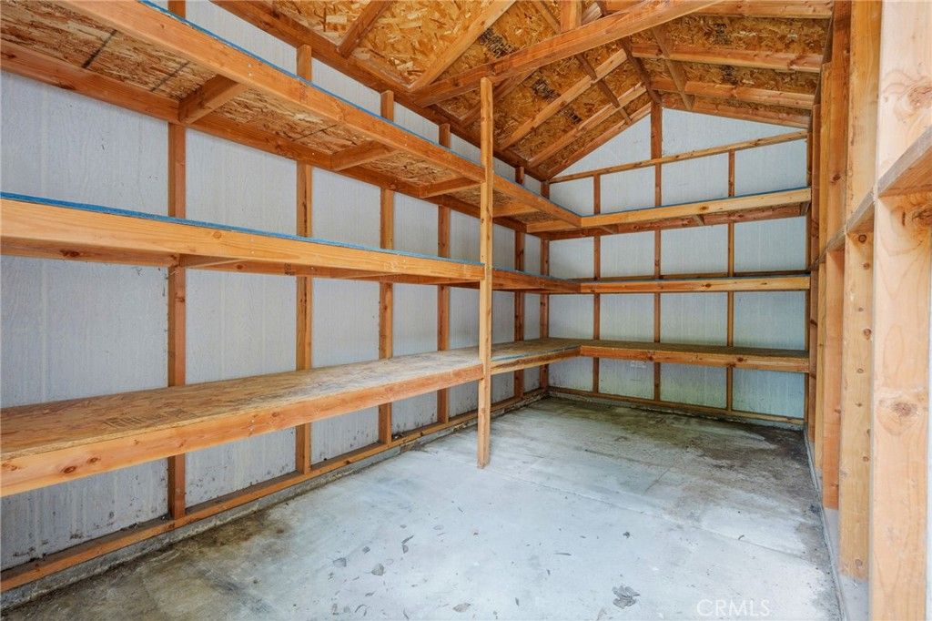 Image 61 of property listing at 6111 W Pryor Avenue, Visalia, CA 93277