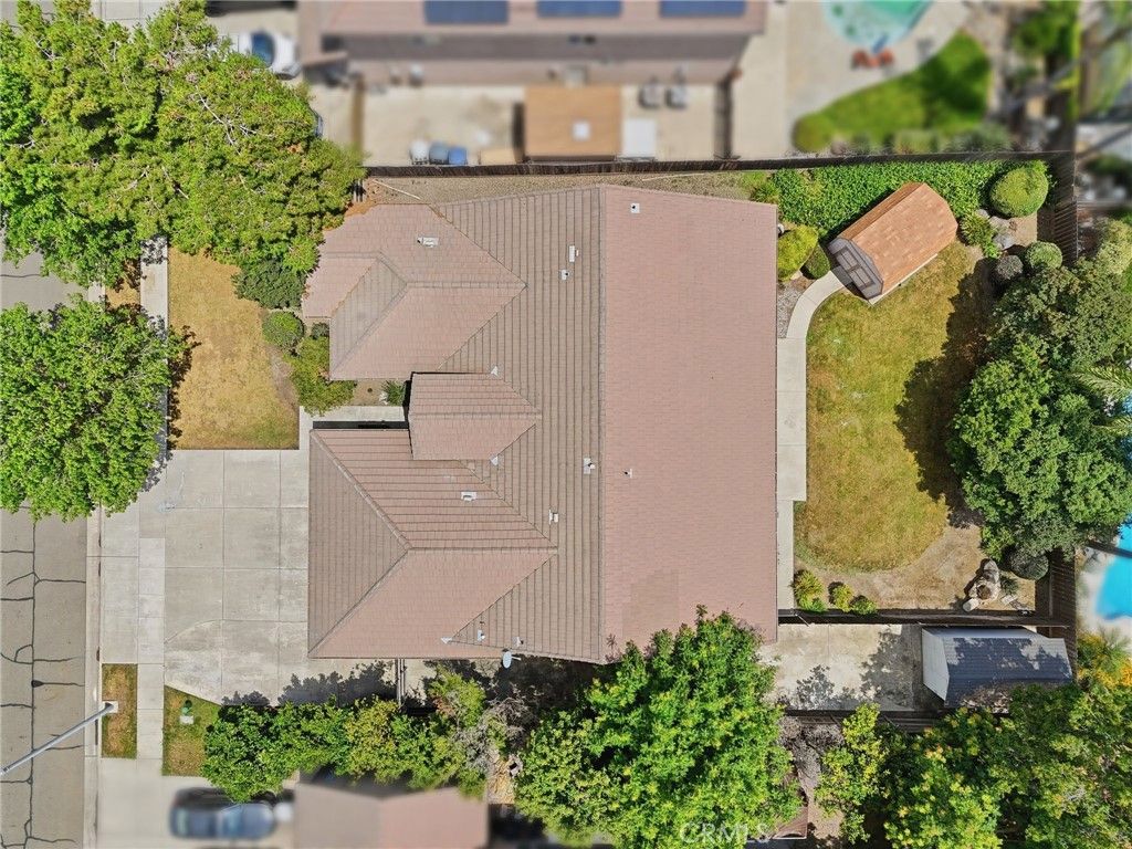 Image 66 of property listing at 6111 W Pryor Avenue, Visalia, CA 93277