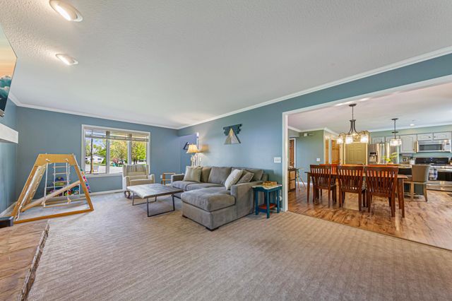 1424 Fairway Drive, Faribault, MN 55021