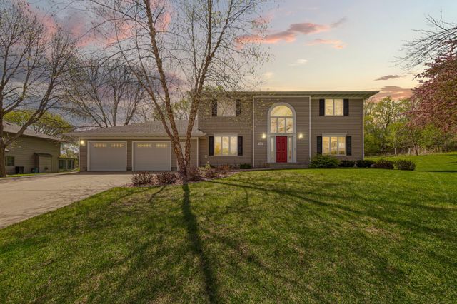1424 Fairway Drive, Faribault, MN 55021