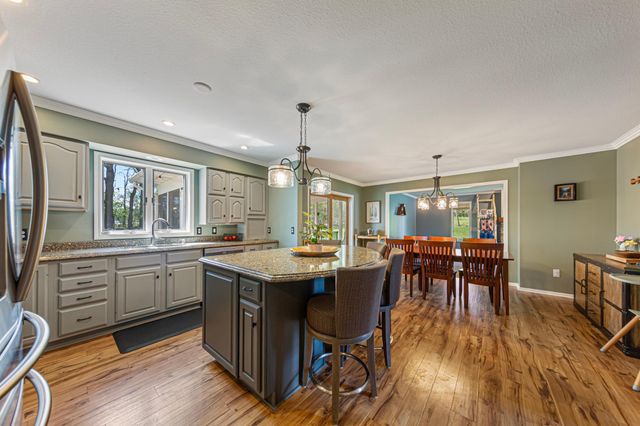 1424 Fairway Drive, Faribault, MN 55021