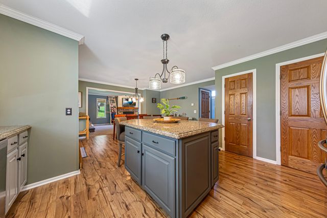1424 Fairway Drive, Faribault, MN 55021