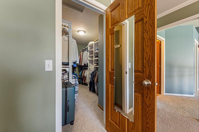 1424 Fairway Drive, Faribault, MN 55021