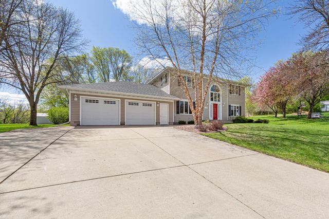 1424 Fairway Drive, Faribault, MN 55021