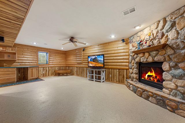 1424 Fairway Drive, Faribault, MN 55021