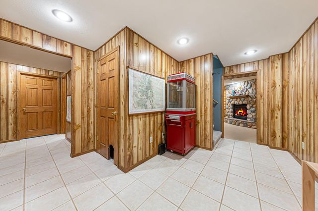 1424 Fairway Drive, Faribault, MN 55021