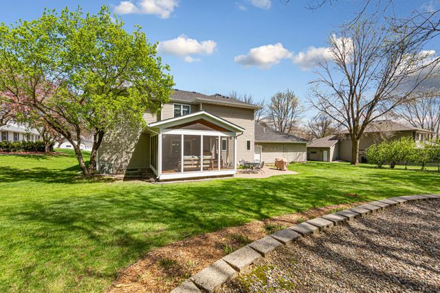1424 Fairway Drive, Faribault, MN 55021