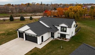 309 Spring Day Court NE, Eyota, MN 55934