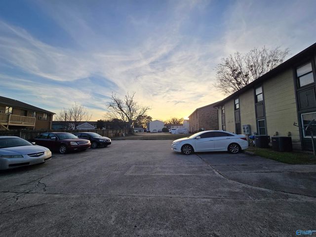 6207 Friar Tuck Drive NW, Huntsville, AL 35806