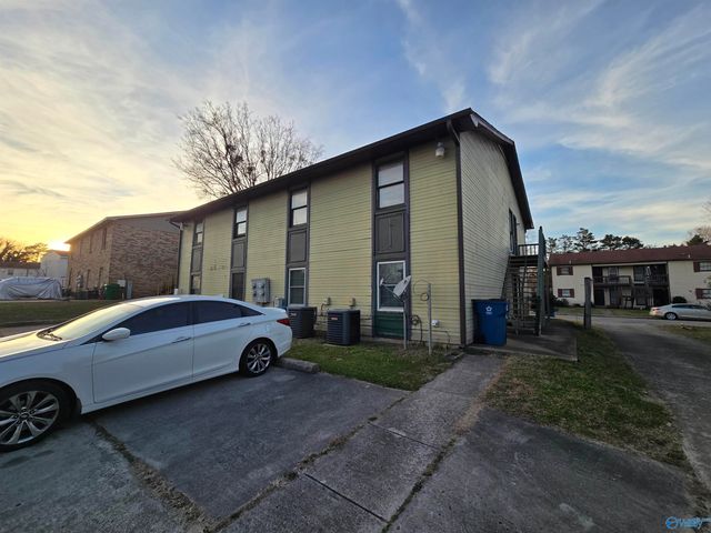 6207 Friar Tuck Drive NW, Huntsville, AL 35806