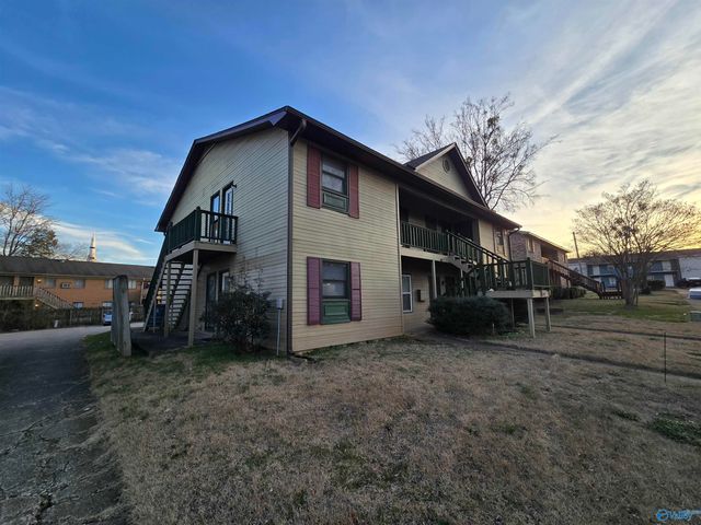 6207 Friar Tuck Drive NW, Huntsville, AL 35806