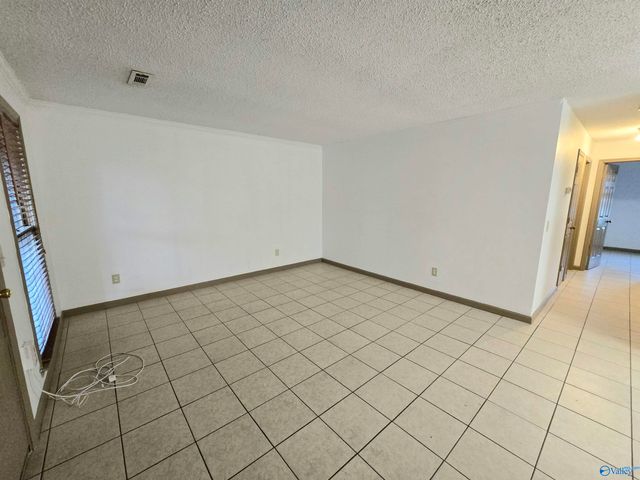 6207 Friar Tuck Drive NW, Huntsville, AL 35806