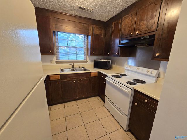 6207 Friar Tuck Drive NW, Huntsville, AL 35806