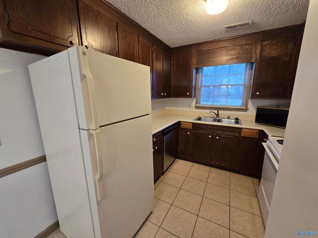 6207 Friar Tuck Drive NW, Huntsville, AL 35806