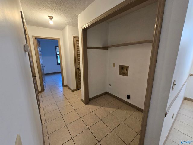 6207 Friar Tuck Drive NW, Huntsville, AL 35806