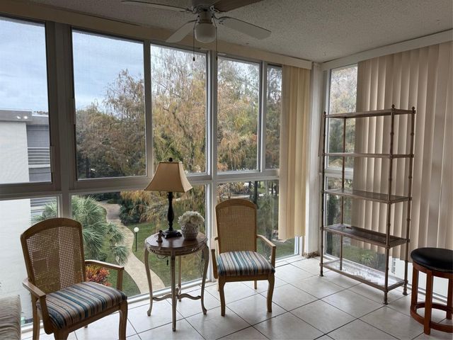 4898 NW 29th Court 409, Lauderdale Lakes, FL 33313