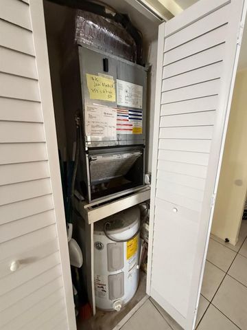 4898 NW 29th Court 409, Lauderdale Lakes, FL 33313