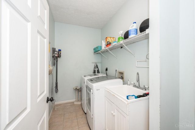 5335 Conifer Drive, Mason, OH 45040