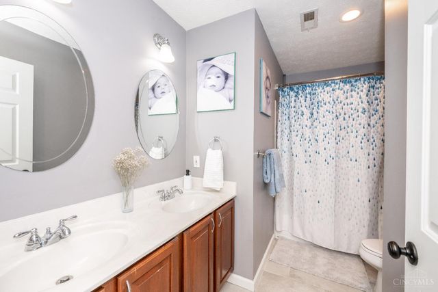 5335 Conifer Drive, Mason, OH 45040