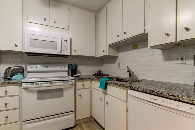 2700 BAYSHORE BOULEVARD 2310, Dunedin, FL 34698