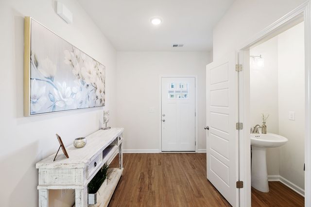 351 Carver Connection, Lebanon, TN 37087