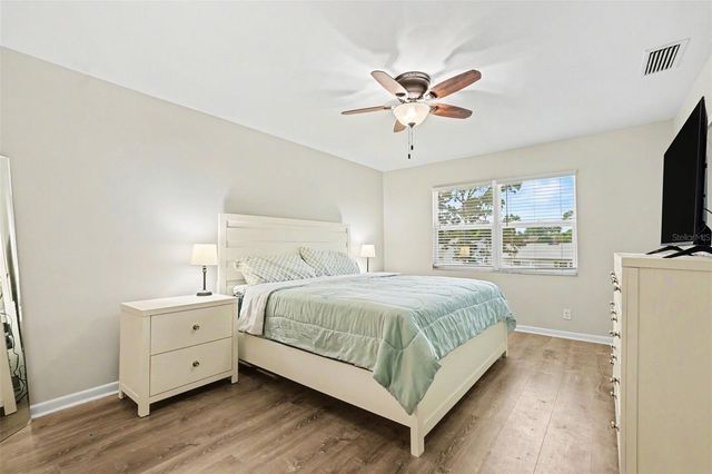3267 39TH STREET S B, St Petersburg, FL 33711