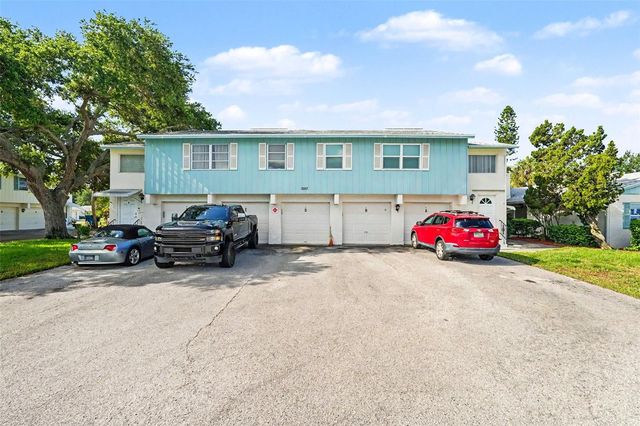 3267 39TH STREET S B, St Petersburg, FL 33711
