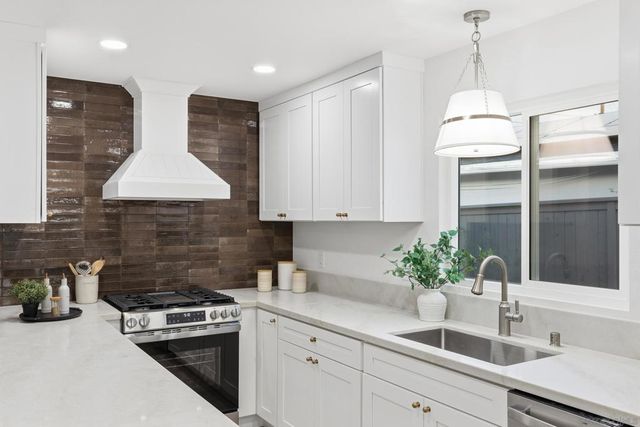 5581 Mount Acara Dr, San Diego, CA 92111