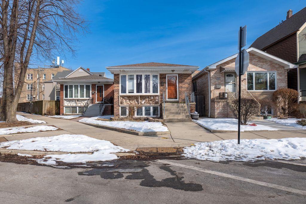 4543 N Kildare Avenue, Chicago, IL 60630