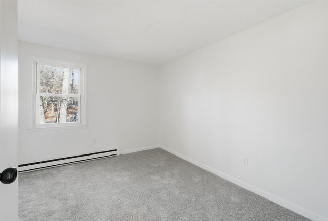 25L English Range Road B, Derry, NH 03038