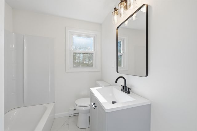 25L English Range Road B, Derry, NH 03038