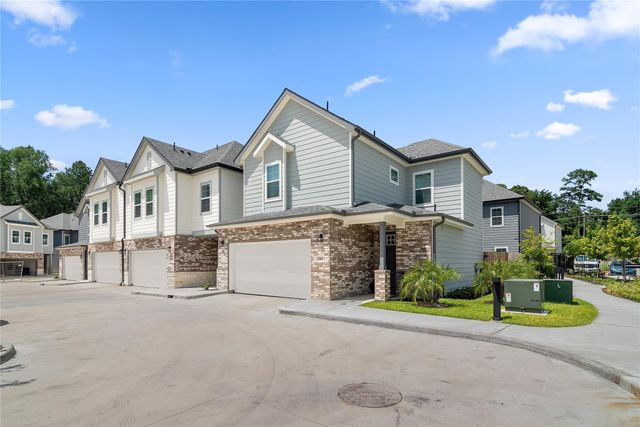 28325-119 Birnham Woods Drive, Spring, TX 77386