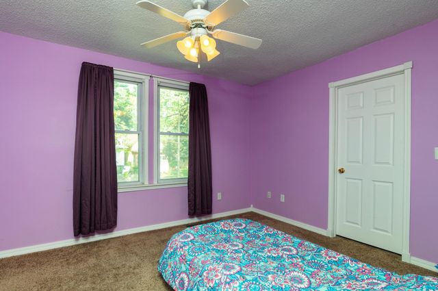 864 Lawson Avenue E, Saint Paul, MN 55106