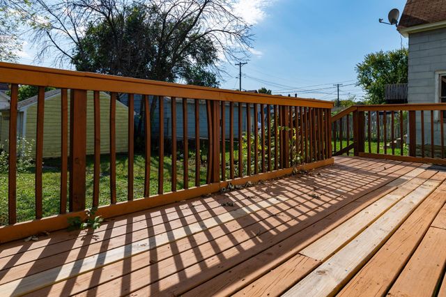 864 Lawson Avenue E, Saint Paul, MN 55106